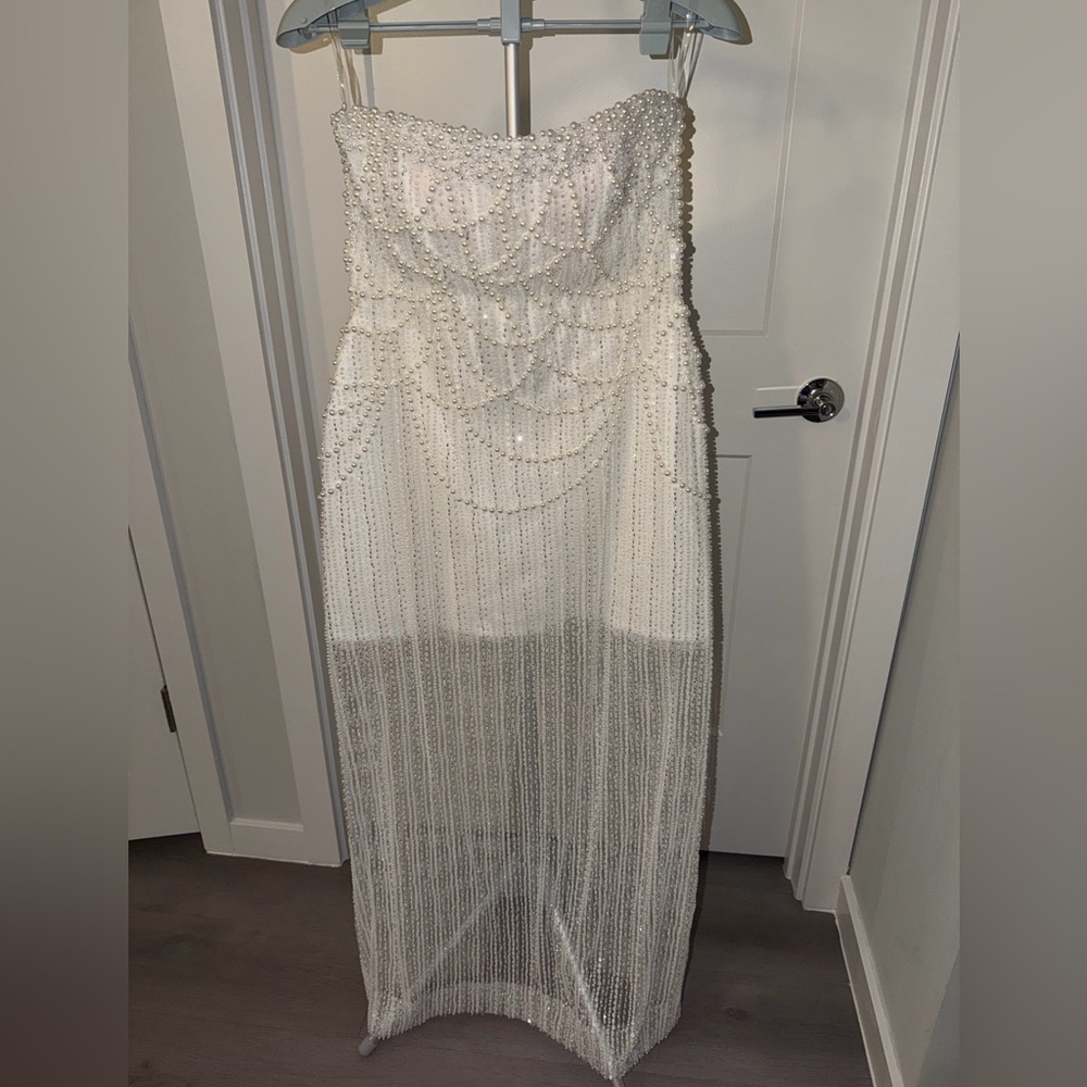 Rosie Etienne Lustre Gown - Picture 4 of 8